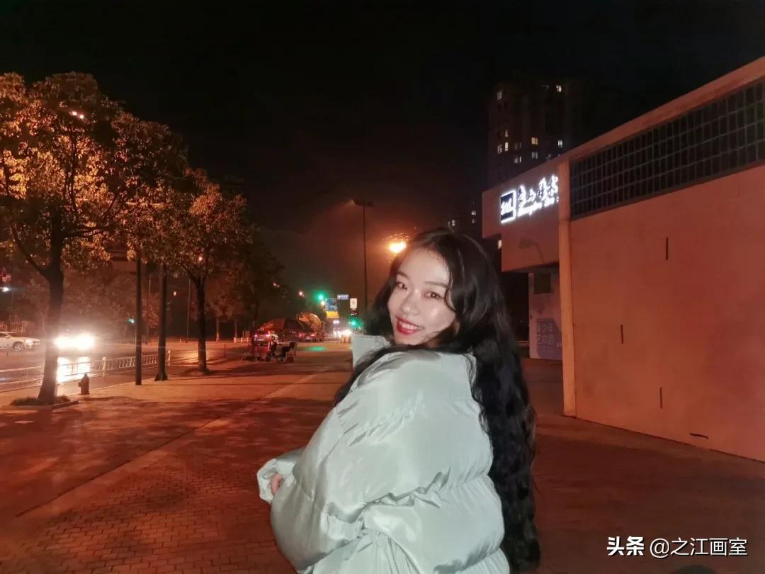 女神學(xué)姐白雪(xuě)谕:从河南到中國(guó)美院的“出圈”日记
