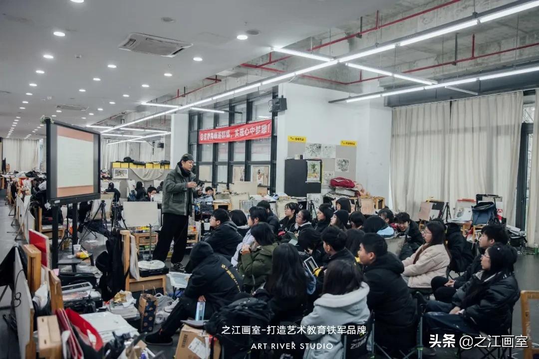 浙江省联考榜眼俞可(kě)鑫:志(zhì)在央美,最喜欢之江的课堂氛围