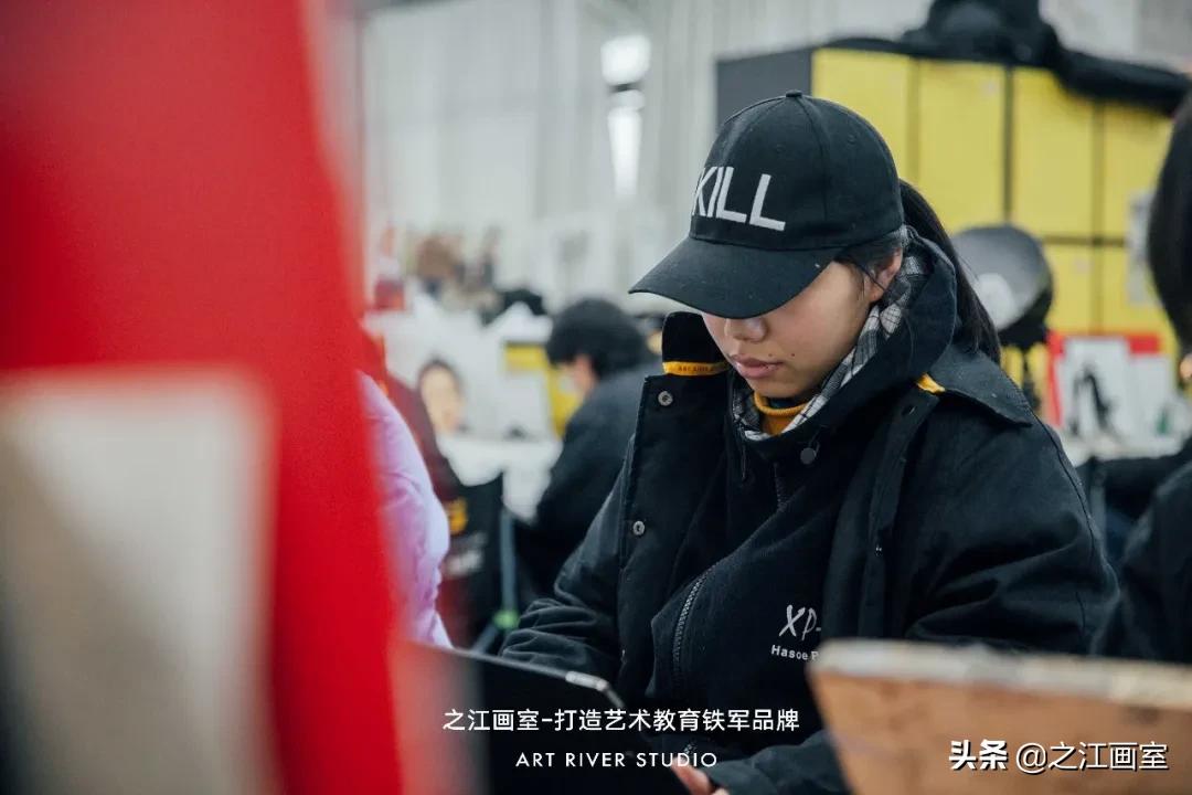 浙江省联考榜眼俞可(kě)鑫:志(zhì)在央美,最喜欢之江的课堂氛围